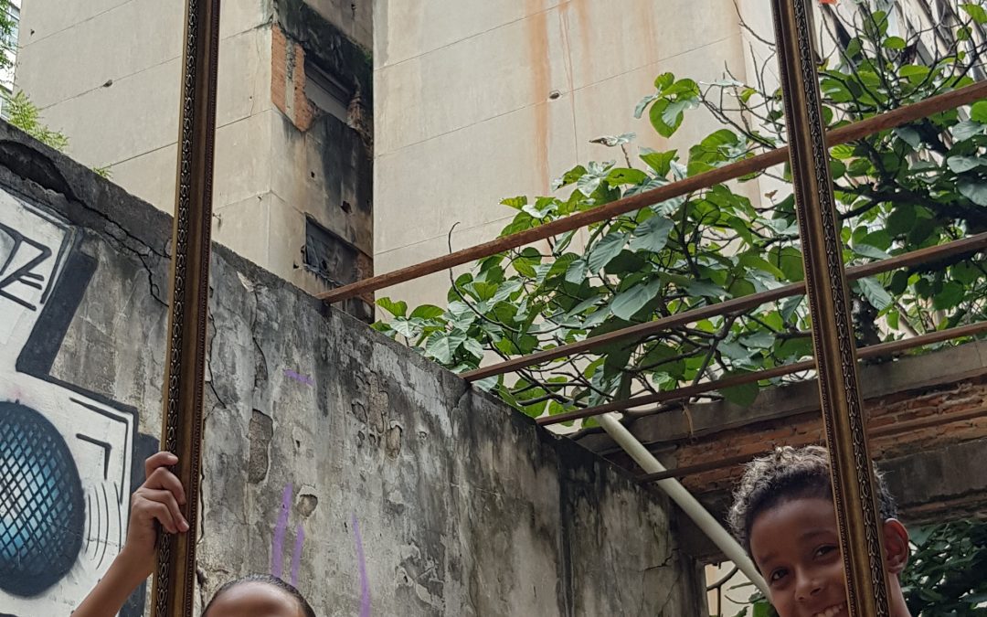 Enmarcando a  OCUPAÇÃO 9 DE JULHO