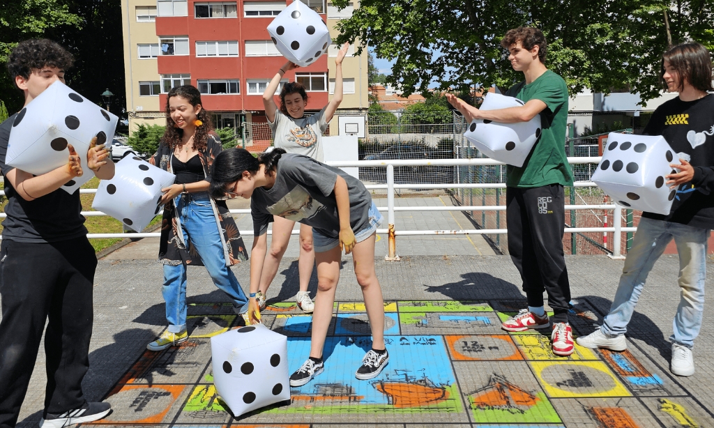 A Vila do Mañá: o barrio como taboleiro de xogos na reconquista das rúas para a infancia