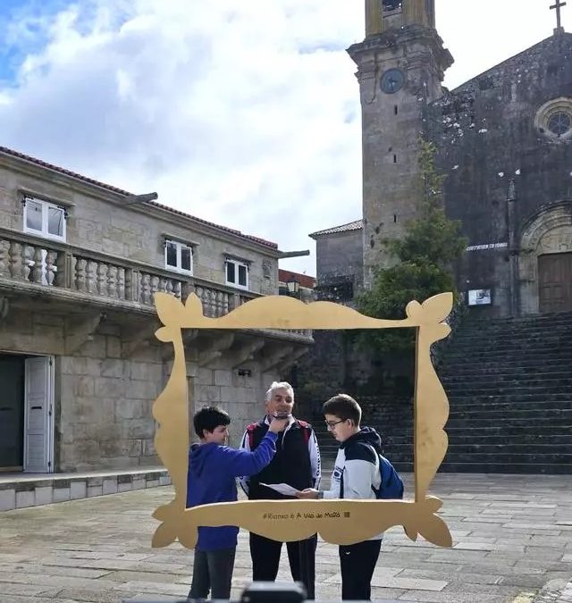Golden frames to rediscover Rianxo through the eyes of its youth.